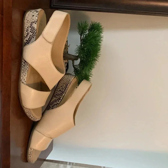 Naturalizer leather  sandals 8 - Picture 2 of 11